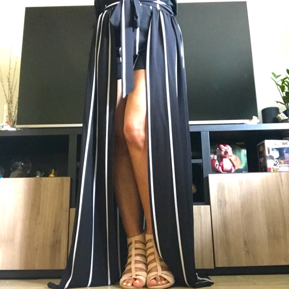 High-low short-skirt with delicate Crêpe fabric